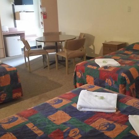 Gateway Motor Inn Narrandera Oda fotoğraf